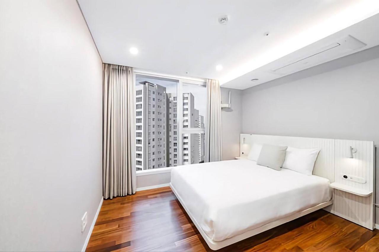 Apartamento Uh Flat The Seocho Seúl Exterior foto